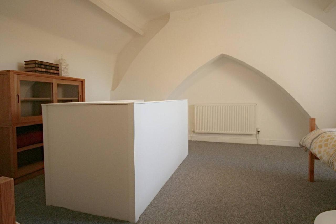 Holiday home Charming 3-bed House In Whitwell Village Worksop